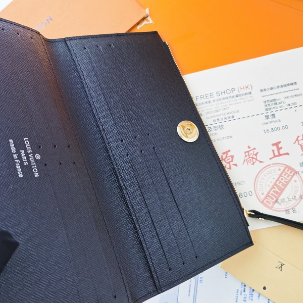 LVコピーウォレット角部分ディテール